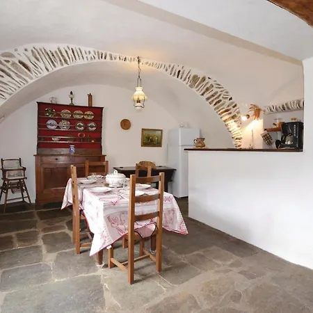 3 Bedroom In Peyremale Bordezac